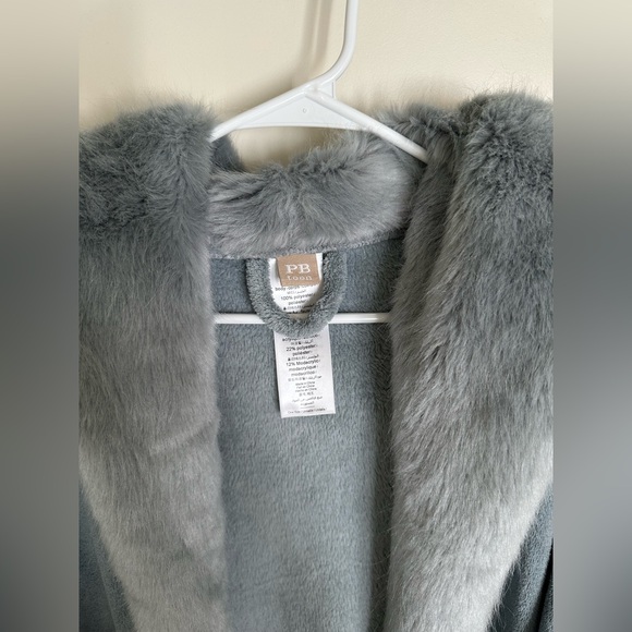 PB Teen Faux Fur Trimmed Robe - Light Blue - Picture 4 of 6